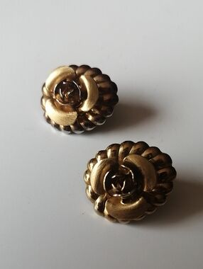 🔥Final Sale🔥 Vintage Flower Rose Clip-on Earrings Gold Brushed Bronzetone